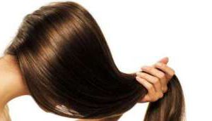 Ламінування волосся являє собою комплекс процедур, спрямованих на поліпшення їх стану за допомогою застосування спеціальних хімічних складів