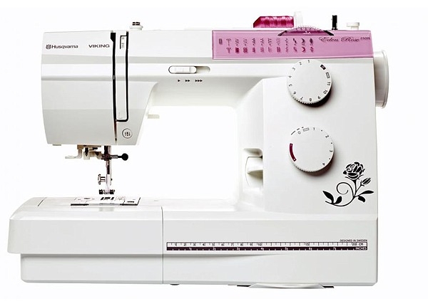 Багато цей клас швейної техніки, плутають з комп'ютерними швейними машинами, але це в корені не правильно