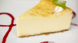 ЧИЗКЕЙК - блюдо-десерт американської та європейської кухні, в складі якого є сир, або сир